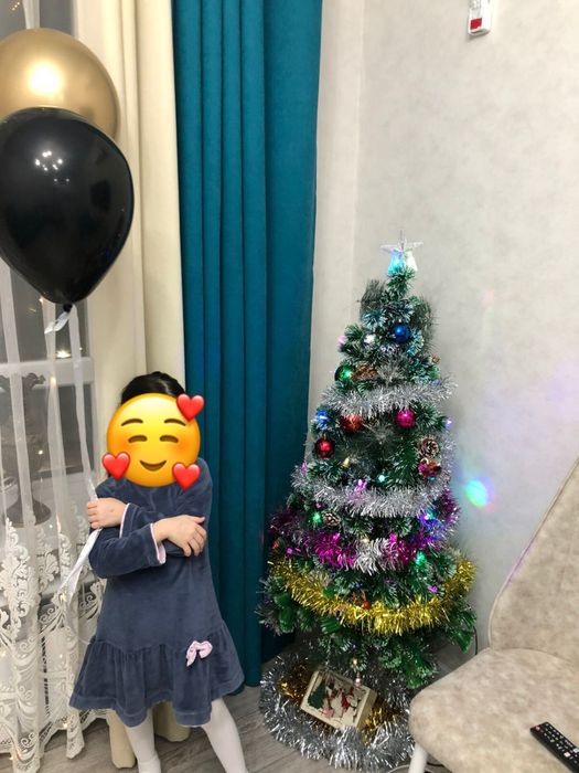 Продам ёлку 1,5 м находится на Байтурсынова