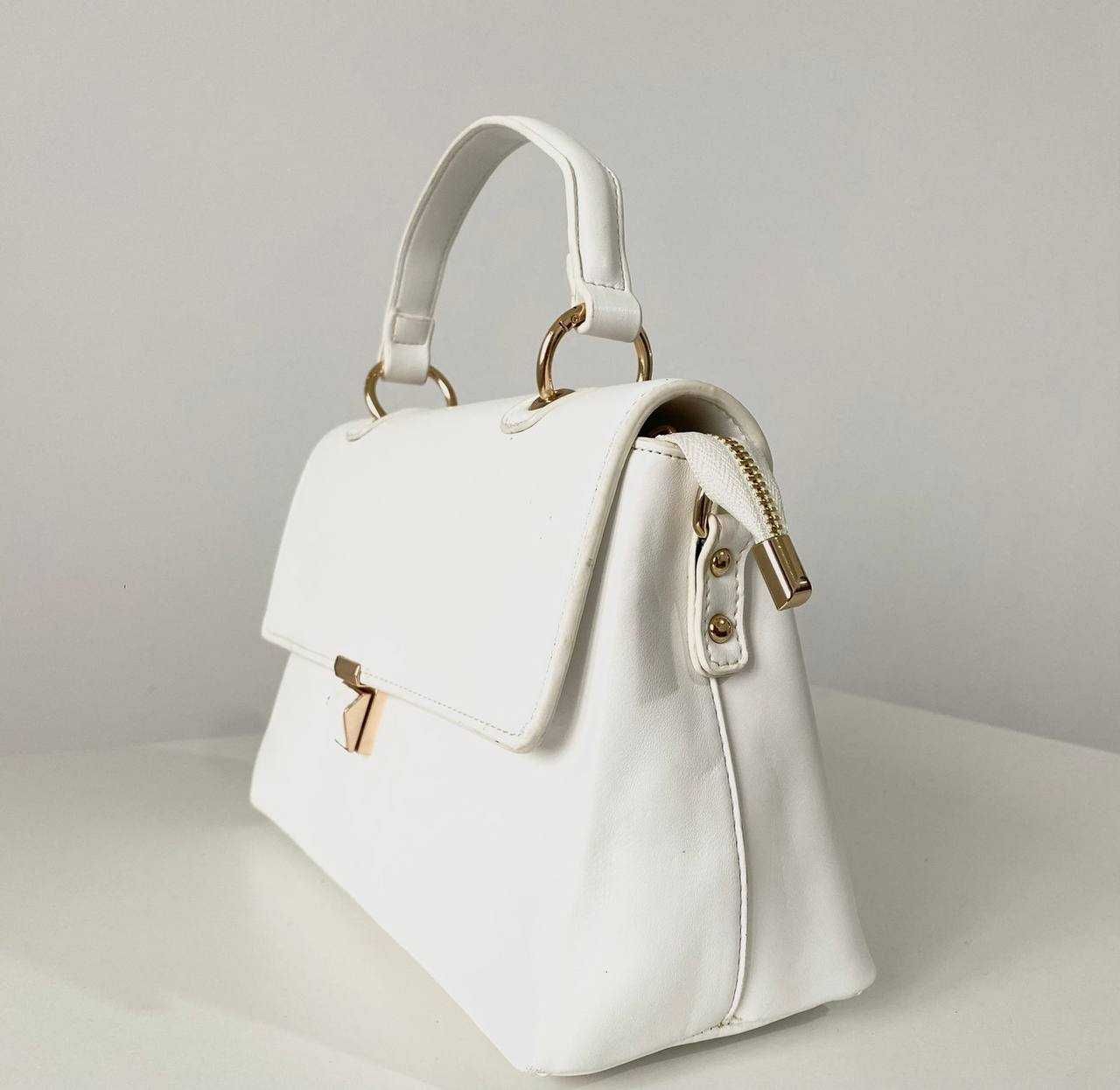 Белая женская сумка  в деловом стиле