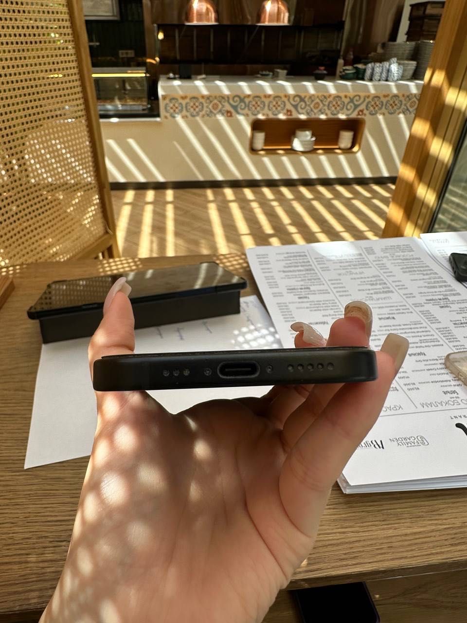 Продаю Iphone 15, Black