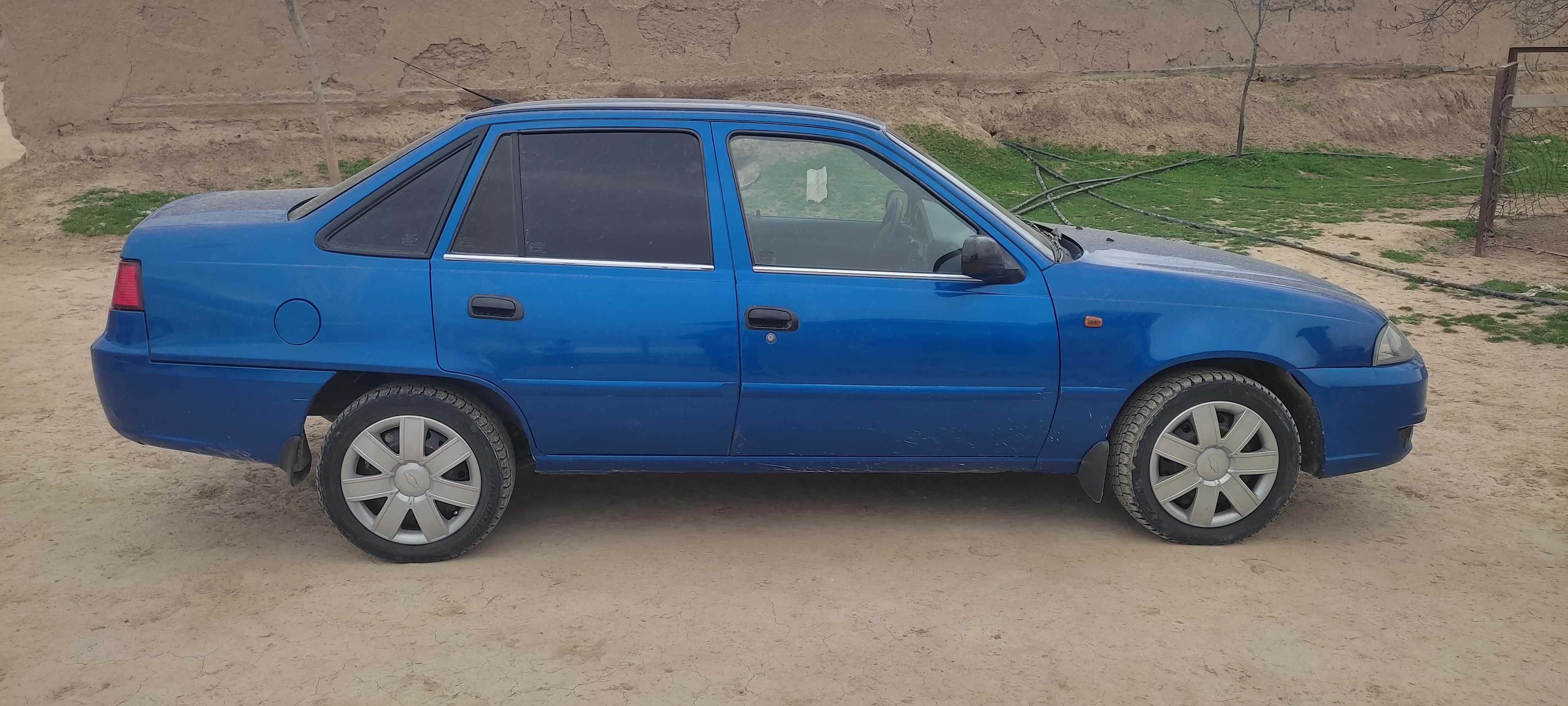 Neksiya 1.6 sotiladi