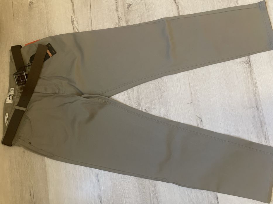 Pantaloni regular fit cu curea, din Next, marime M