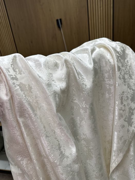 Продам ,шторы для спальни /зала