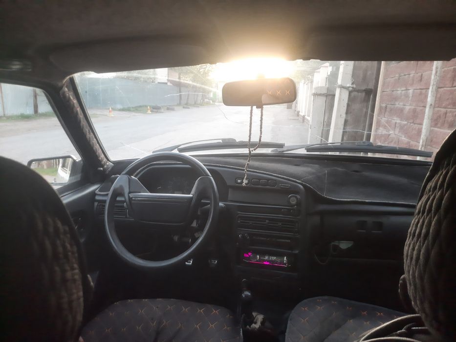 Продам авто ваз 2114.