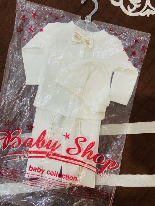 Продам костюмчики для новорожденных