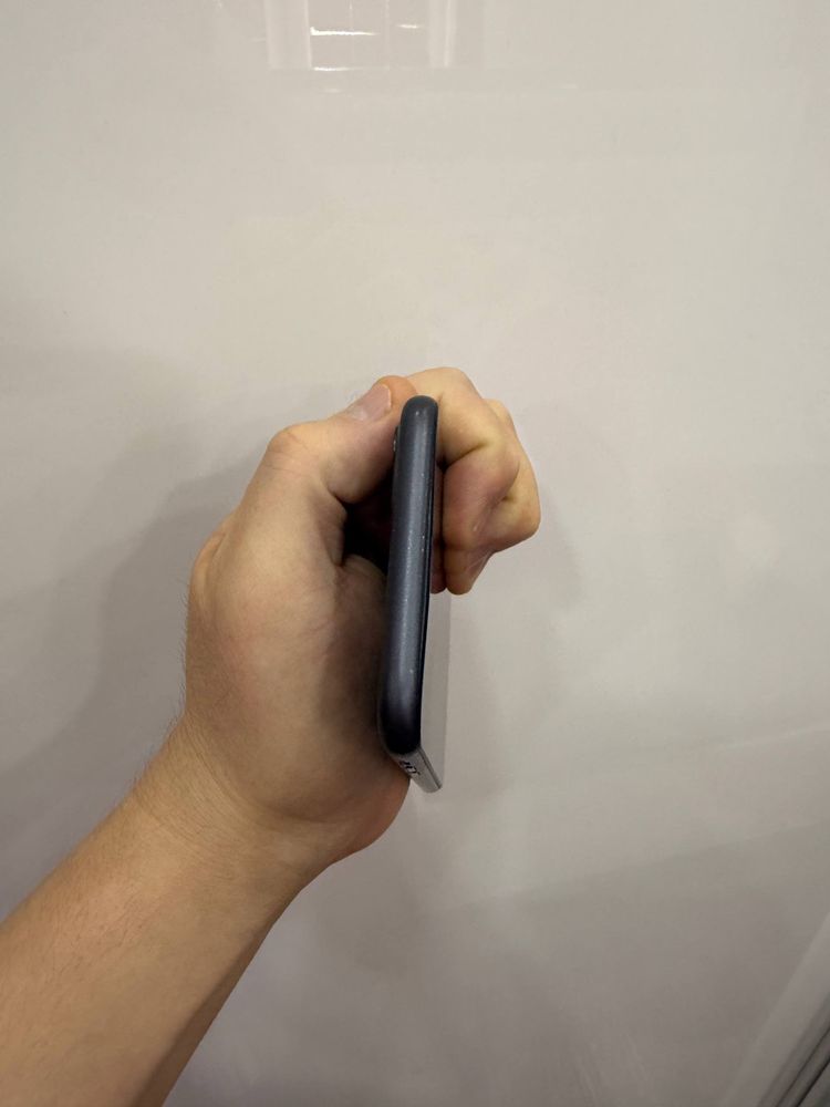 Iphone 11 128gb 2 ta sim kartali 77 emkost