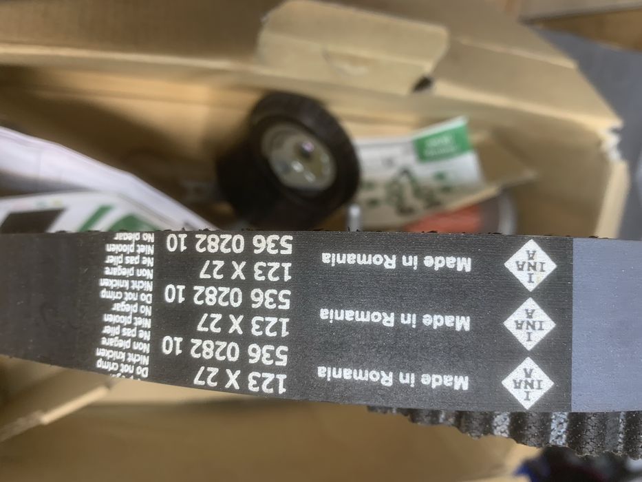 Комплект ангренажен ремък