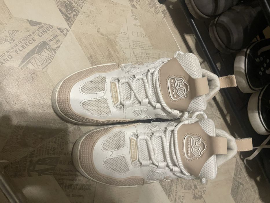 Lv skate nr 45 purtati foarte putini