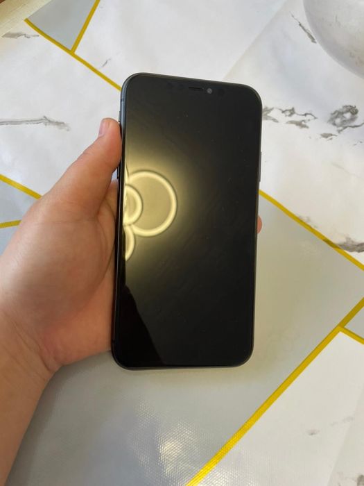 Iphone 11 продам в отличном состояний