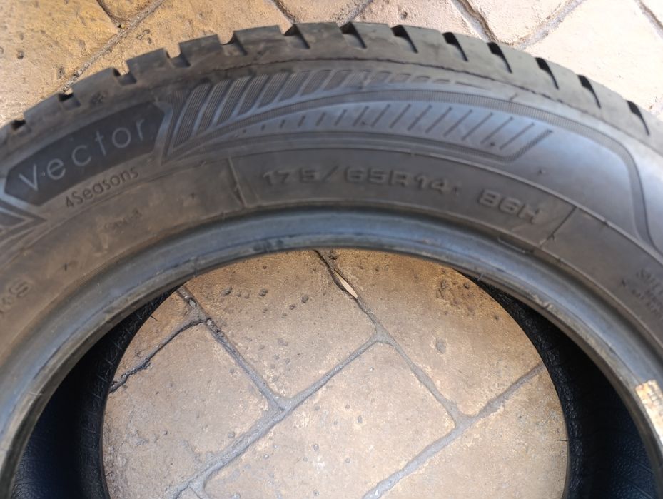 Всесезонни гуми Good year 175/65/14 dot 2021