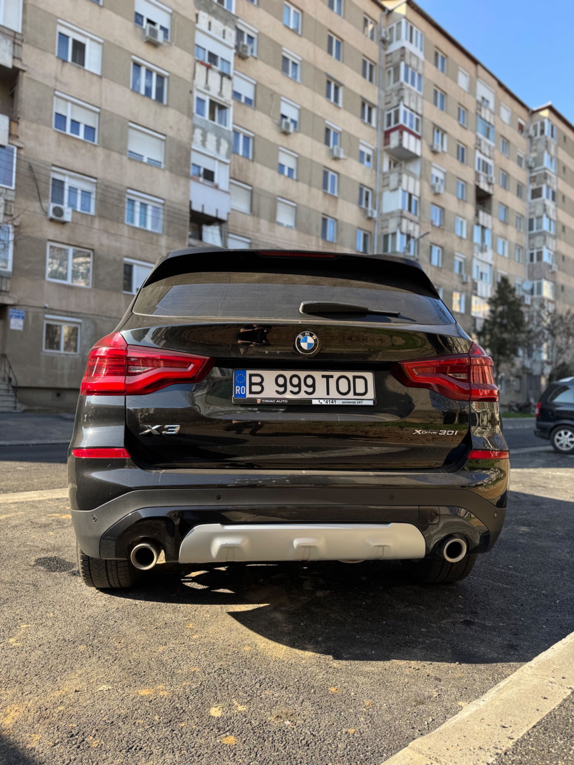 BMW X3 xDrive30i AT Luxury Line