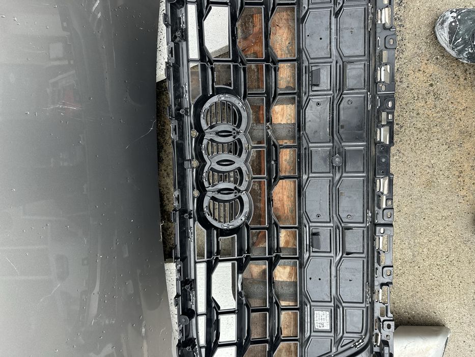 Audi Q2 предна маска ОЕ