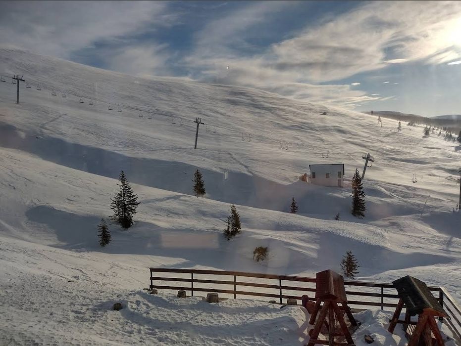Proprietar vând parcele de teren intravilan Rânca