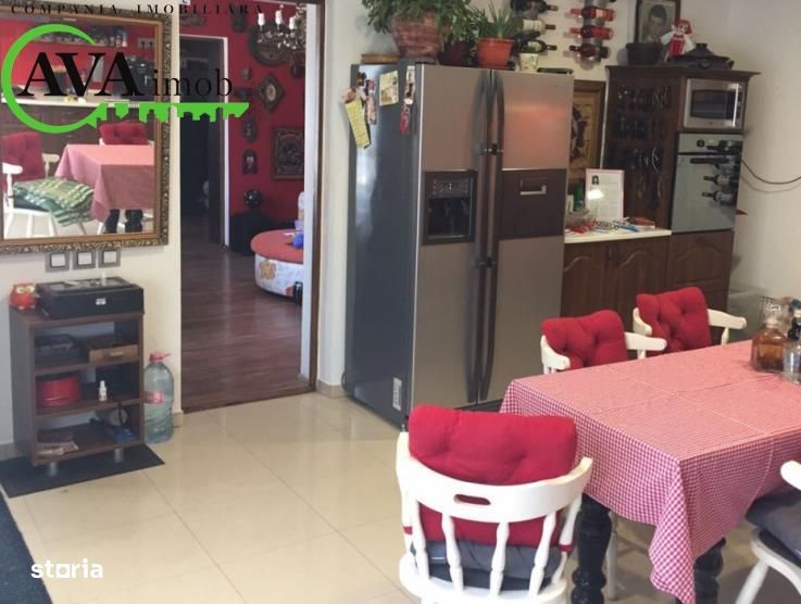 Casa 4  camere, zona centrala 205000 EURO  ideal pentru investitie