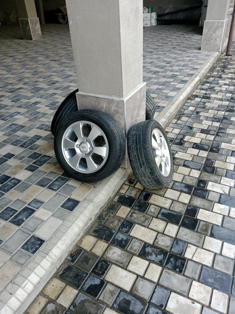 Кафолати бор аник
