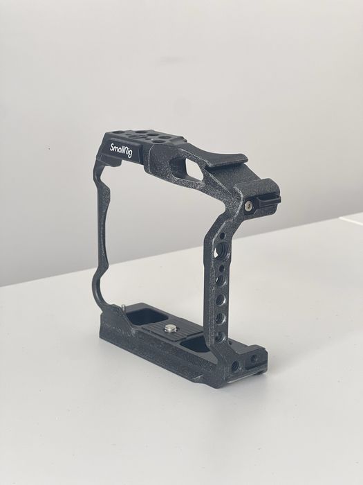 Half Cage Canon r5/r6 black mamba