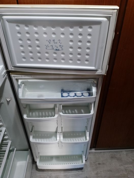 Продавам хладилник