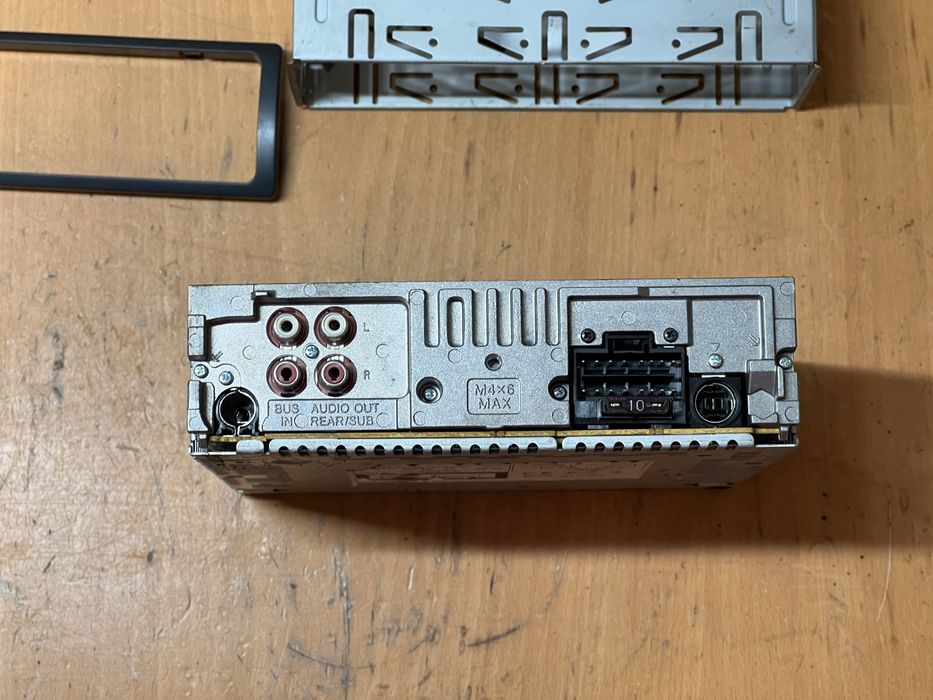 Casetofon Sony 1DIN fără usb cu aux