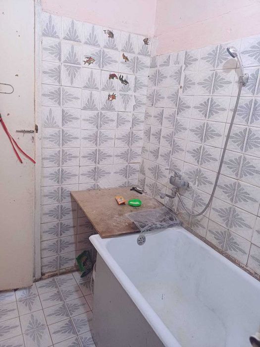 Юнусабад-12  «ТУРКИСТОН»,  2-комнатная, ПУСТАЯ. Семейным ЗАГС.