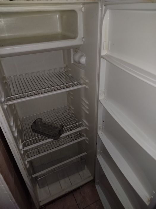 Vând frigider compresor functional