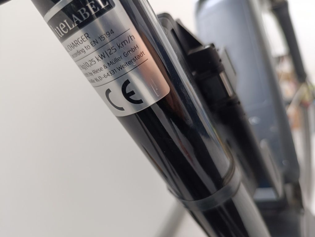 Riese & Müller Charger NuVinci електрически велосипед