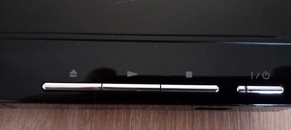 DVD  Sony модел DVP-SR760H