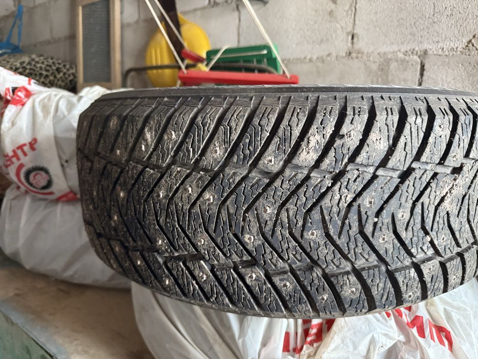 Жимние шины 225/65 R17 шыпованная