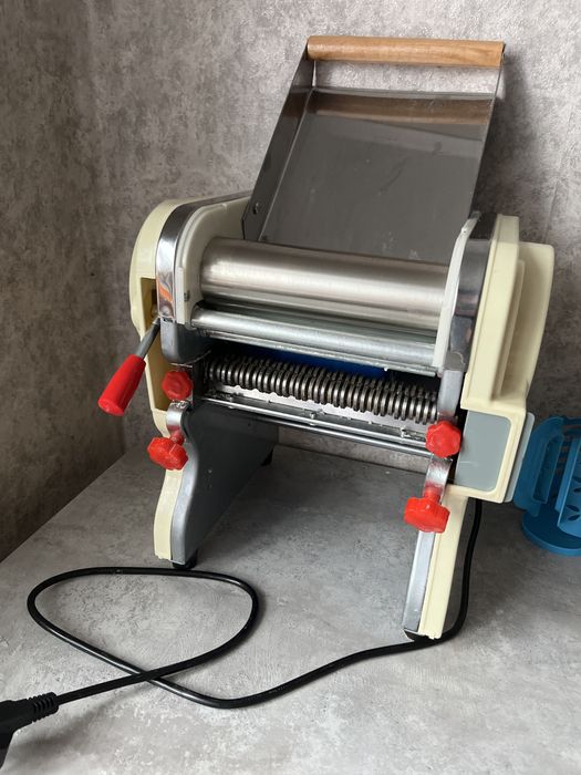 Тестокаталка лапшарезка