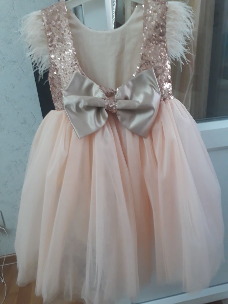 Платье нарядное для принцессы