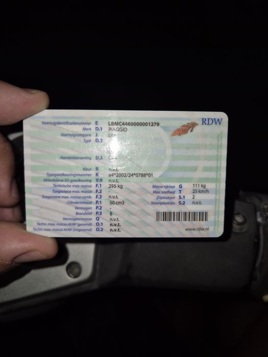 Vând scuter marca piajio flay