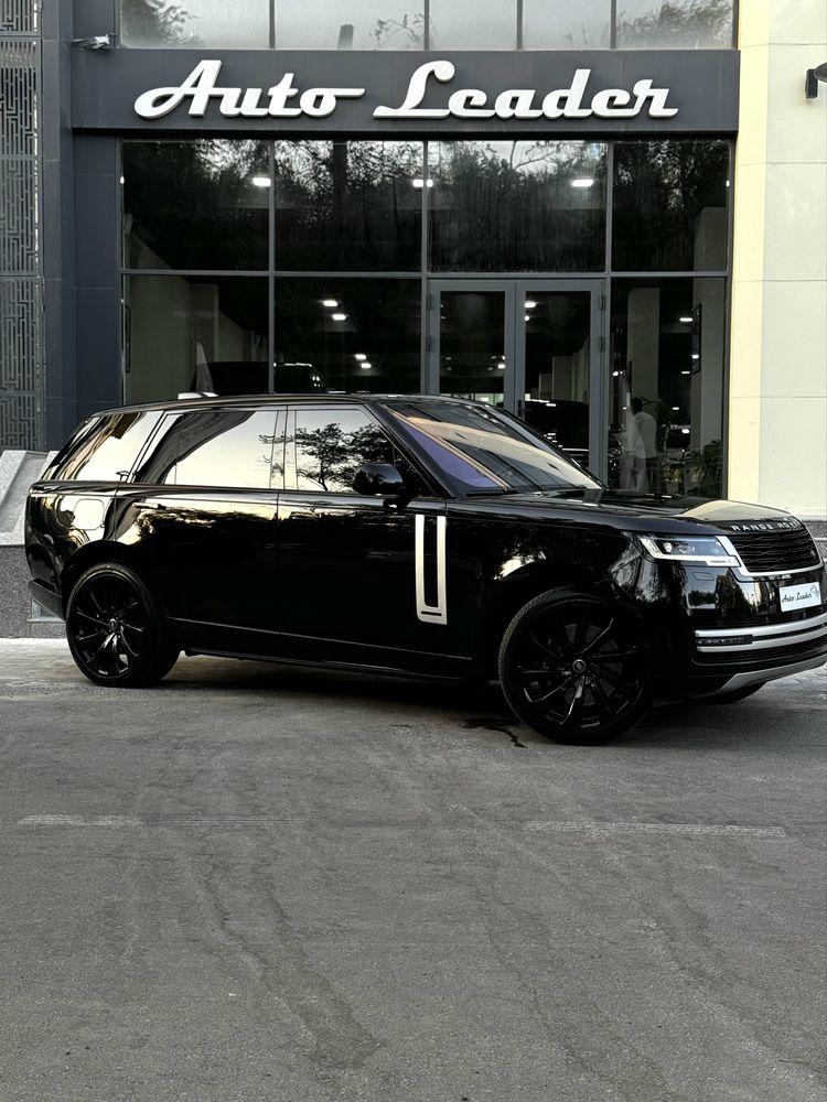 Range Rover LWB P530 Autobiography
