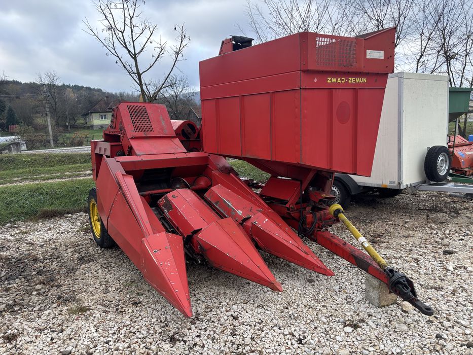 Culegatoare porumb zmaj 224 an fab 2004