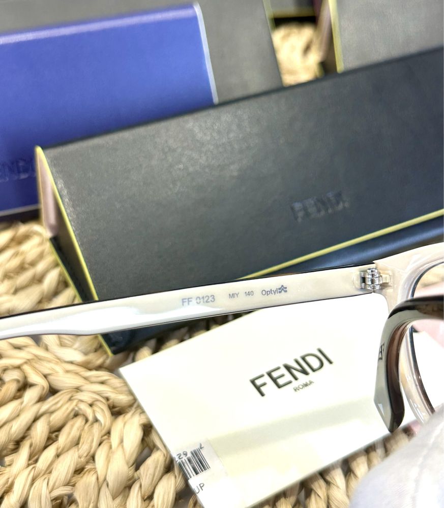 Дамски рамки за очила FENDI FF0123