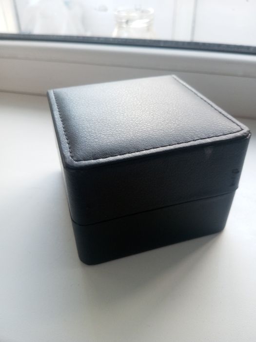 Часы ручные мужские