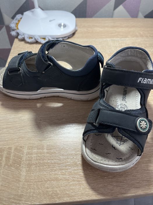 Сандалики детские