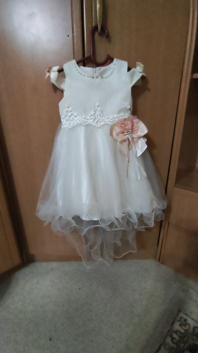 Больное пвшное белое платье для девочек