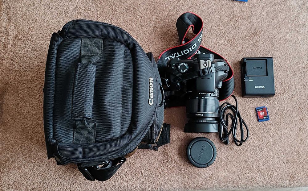 Фотоапарат Canon EOS 1100D с обектив 18-55mm и чанта
