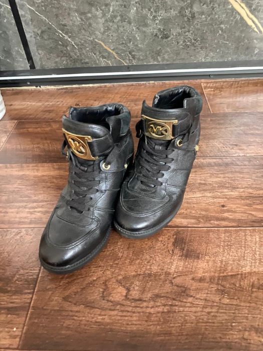 Обувь женская