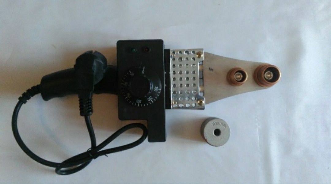 Паяльник утюг аппарат для пайки сварки пластиковых труб ПВХ паяльник