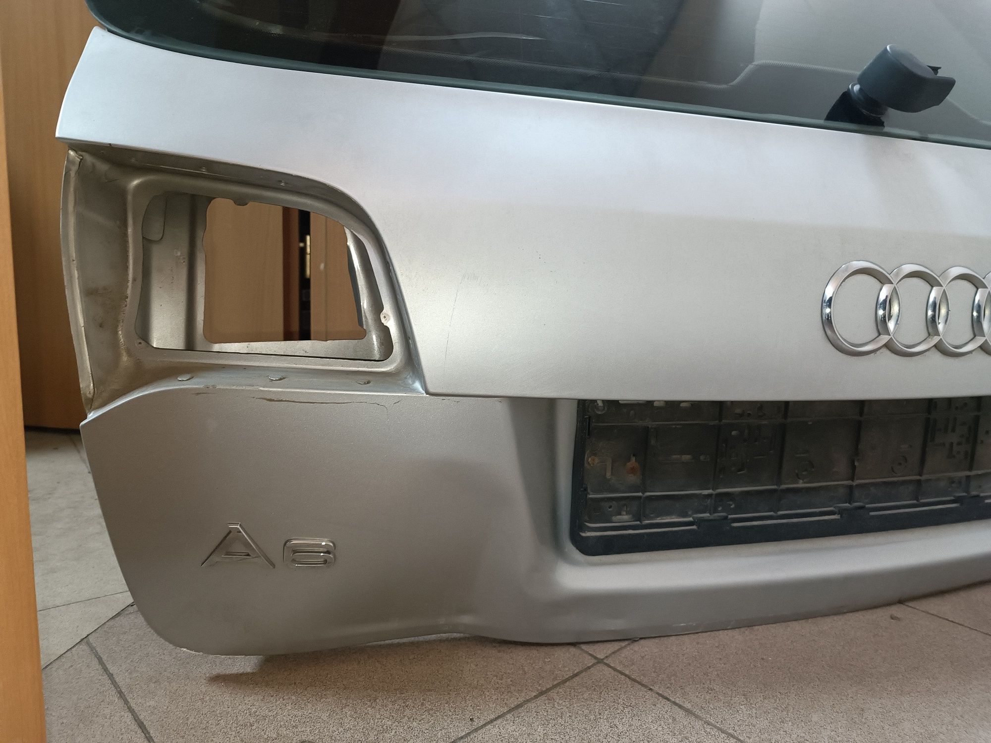 Audi A6 2006 Avant (4F,C6) задна врата със забележки