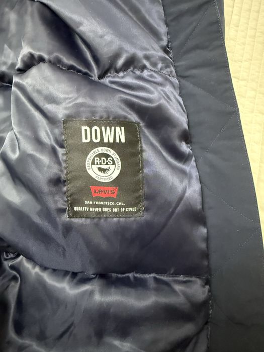 Продается оригинальная куртка Levi’s