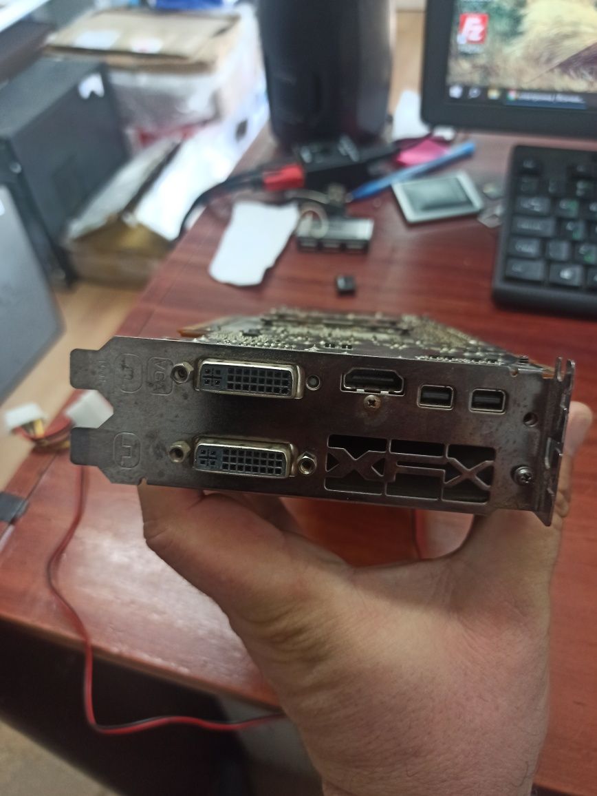 Дъно AM3+ с процесор Athlon x4, рам 6Gb, видео 2Gb и захранване450W