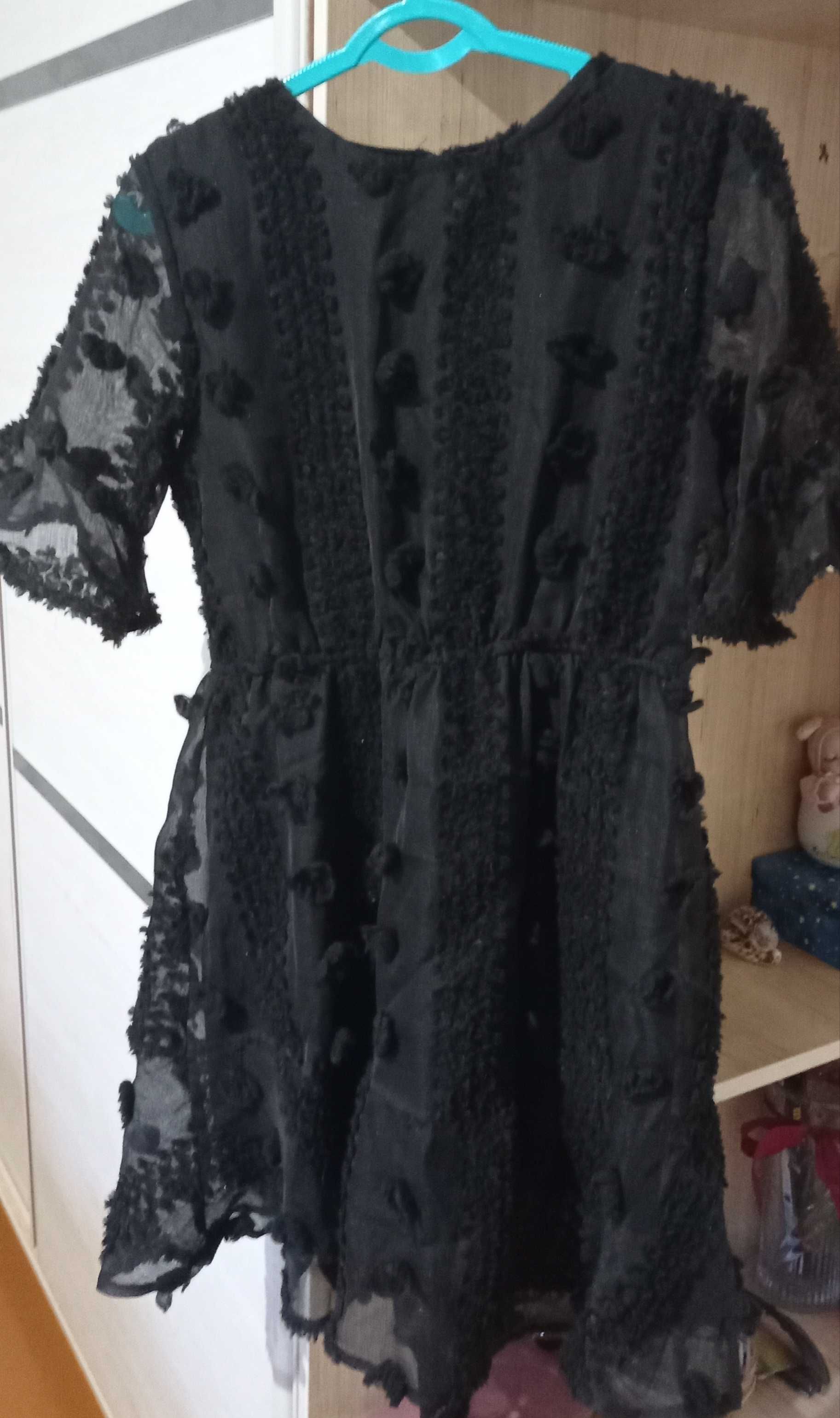 Платье чёрное в отличном состоянии