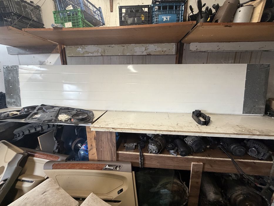 Секцииони врати за хале с двигатели