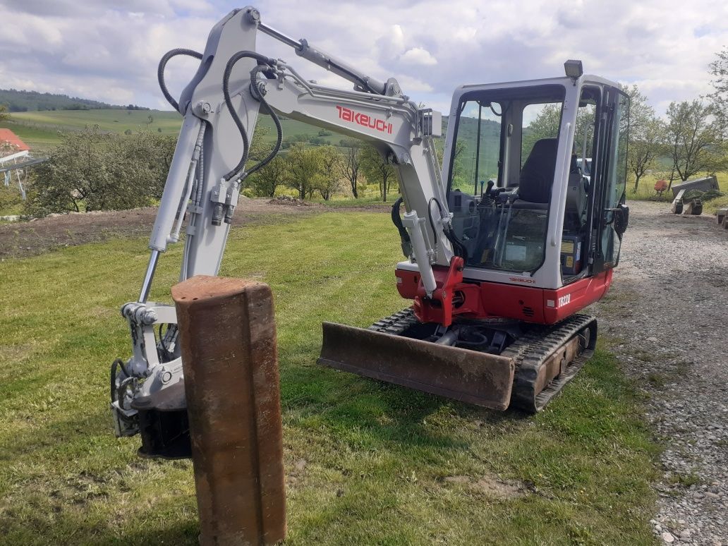 Takeuchi tb228 2010 powertilt 3 cupe