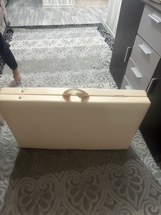 Массажная кушетка