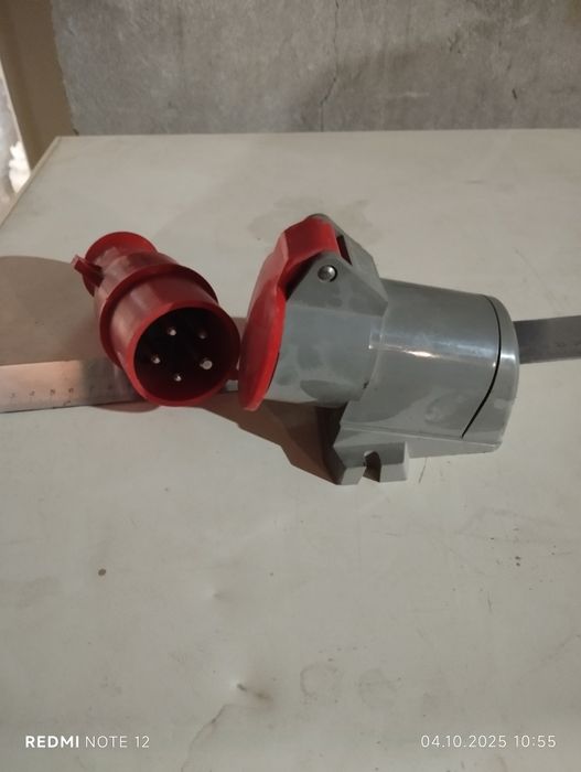 Розетка трёхфазная 16 ампер