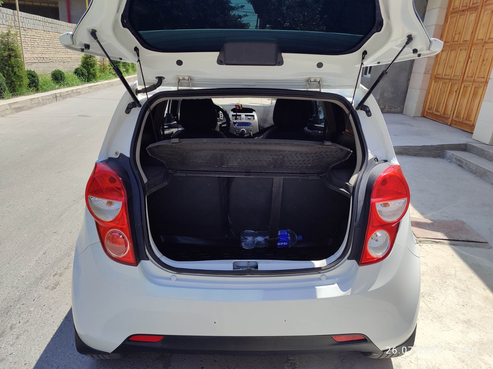 Spark sotiladi 2 evro 1.25 mator