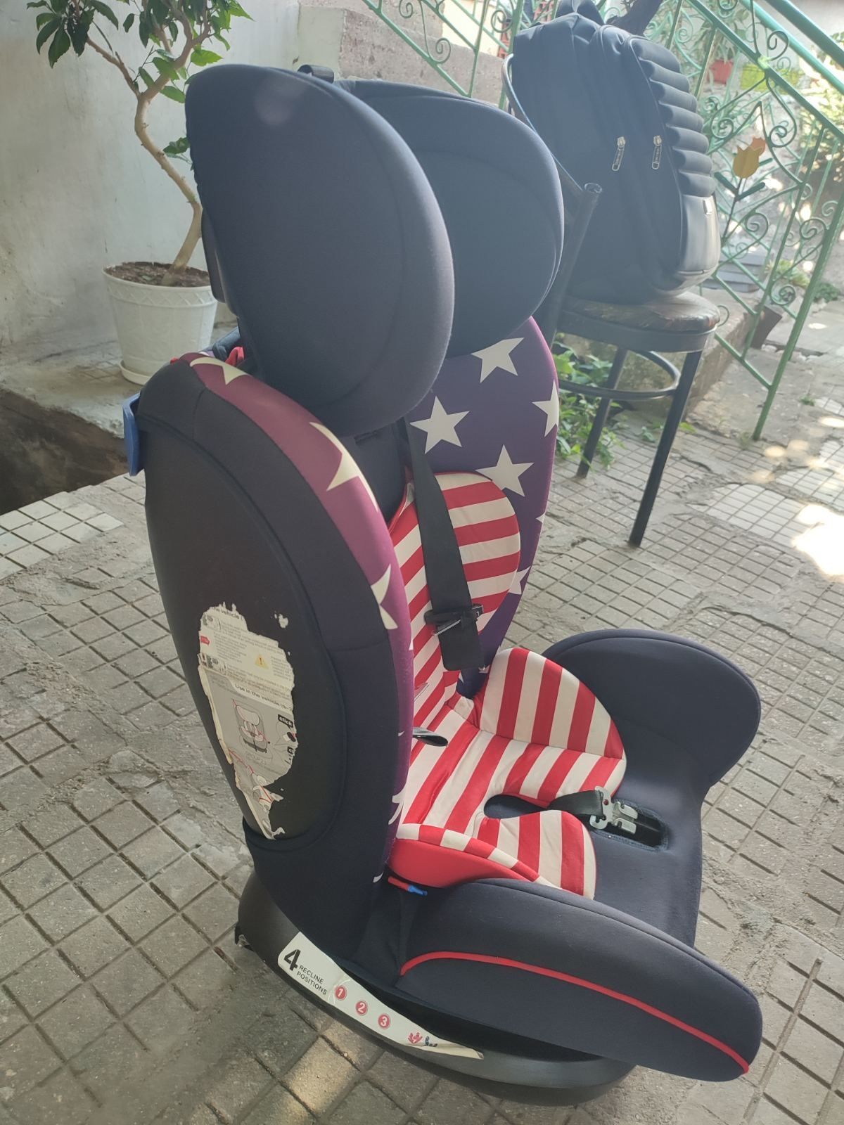 Продавам детско столче за кола с Isofix!