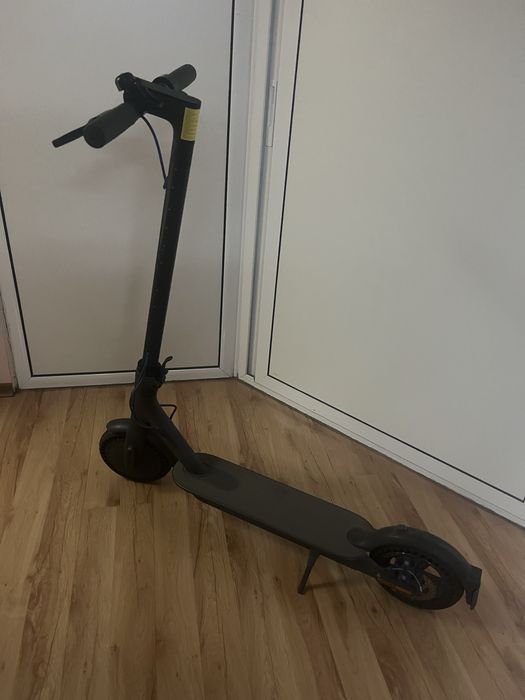 Електрическа тротинетка MI