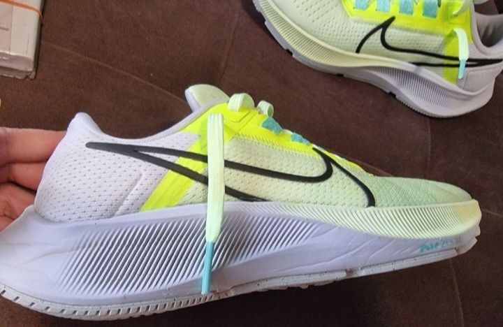 Nike Air Zoom Pegasus 38 дамски маратонки номер 39
